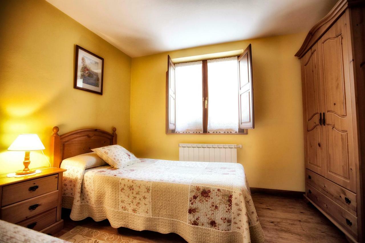 Apartamentos Rio Tabardin Llano-Con Luaran gambar